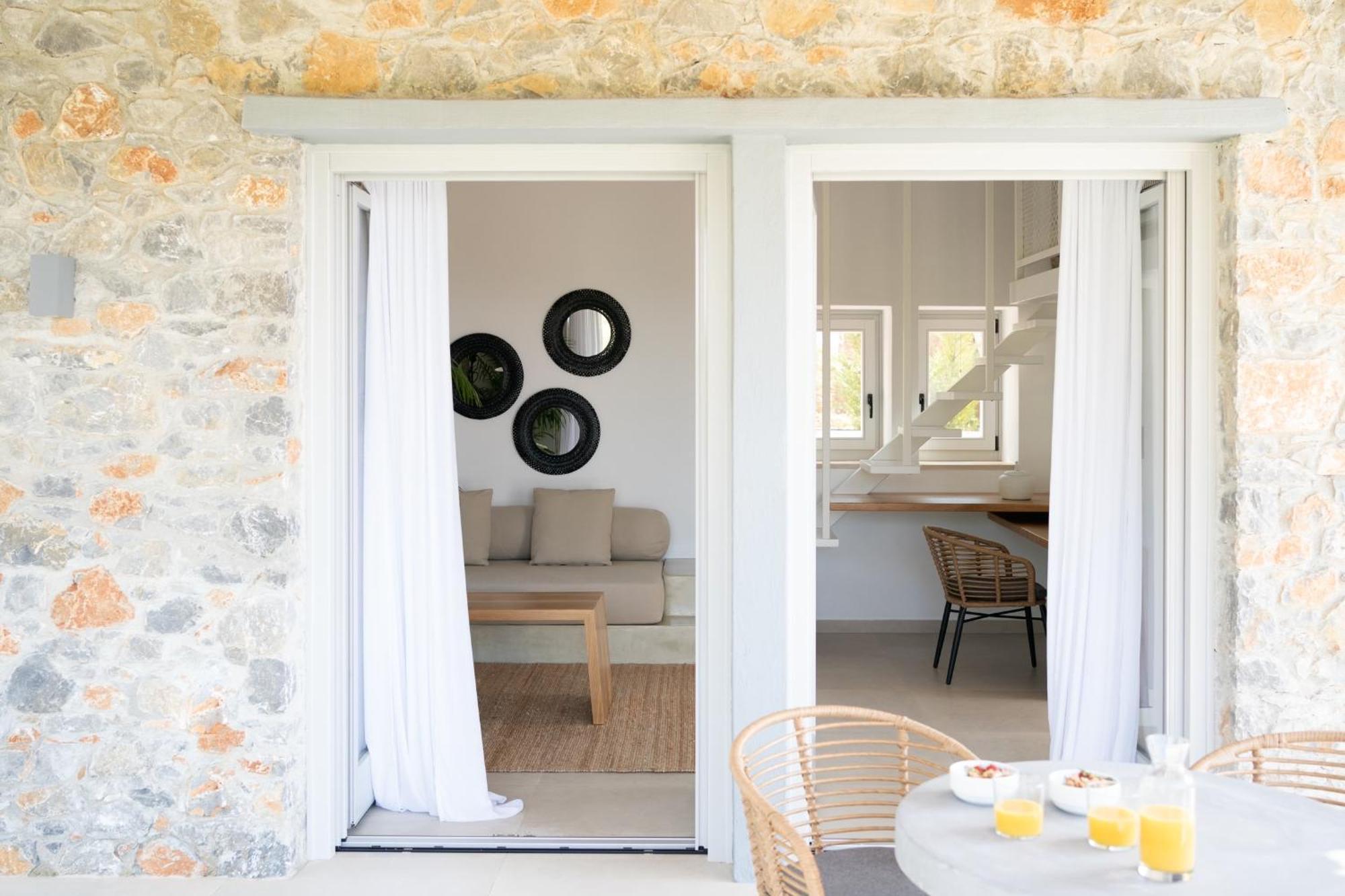 Stone Build Suite With Private Pool Kolios Exterior foto